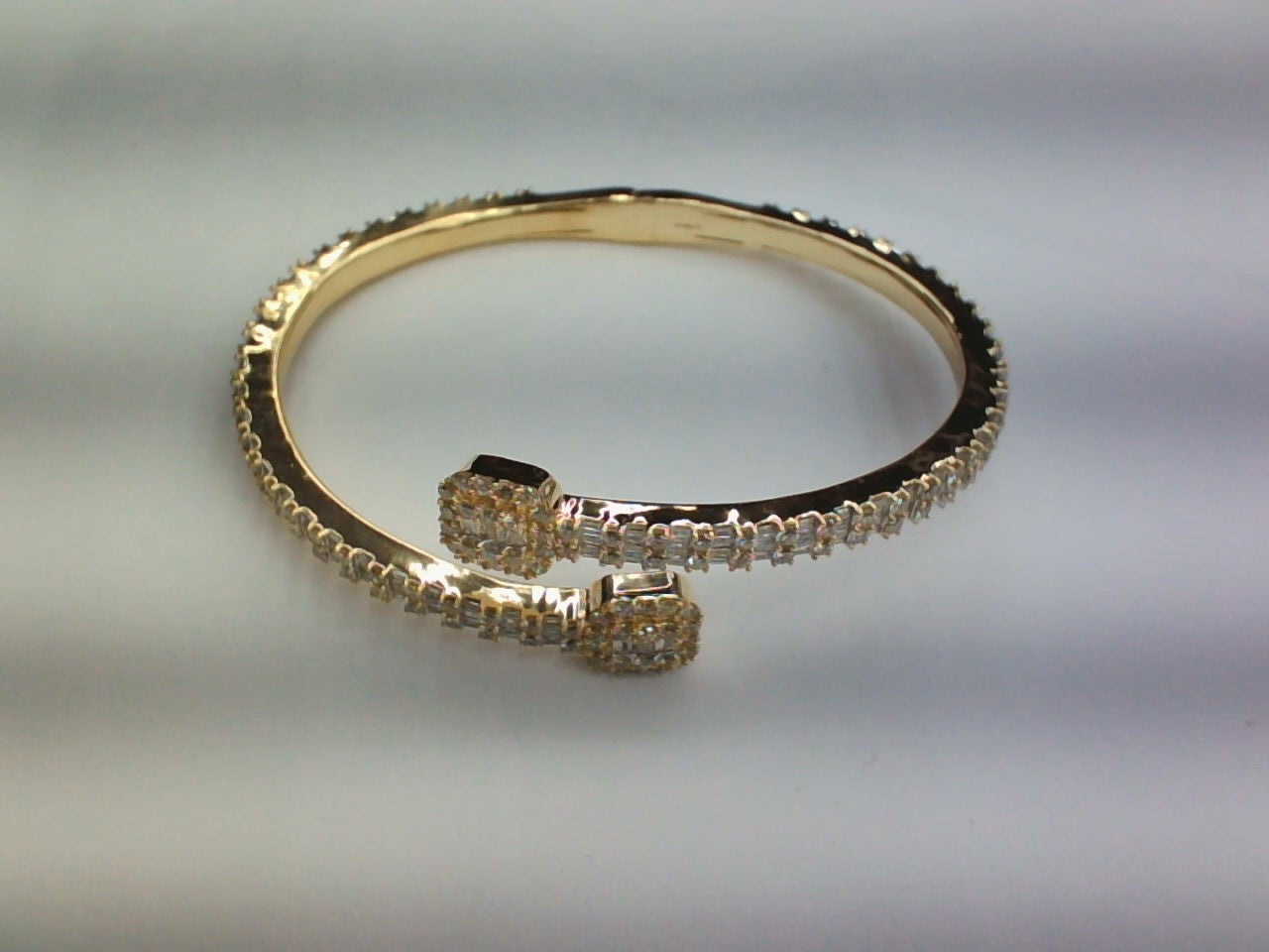 10KT 5.96-6.89CT D-BANGLE BAGUETTES