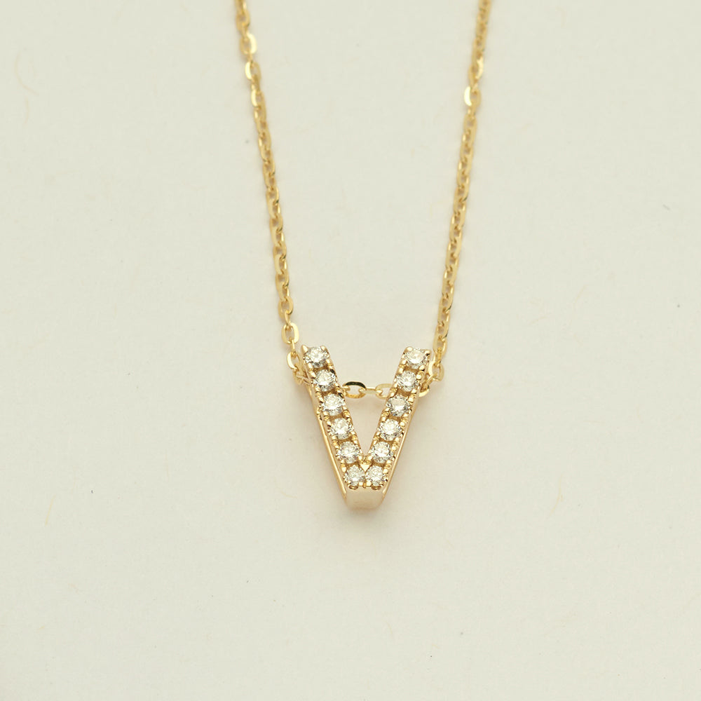 14KY 0.13CTW DIAMOND INITIAL NECKLACE